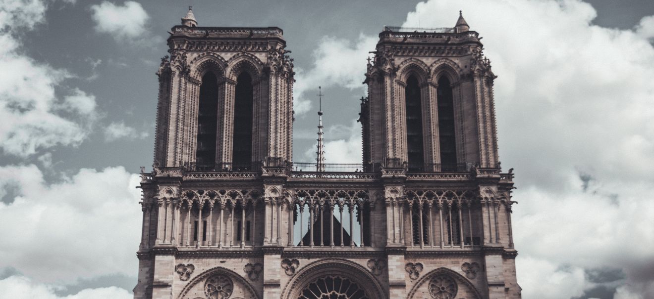 Descubra Paris: Notre Dame, Montmartre e a Torre Eiffel em Pequeno Grupo